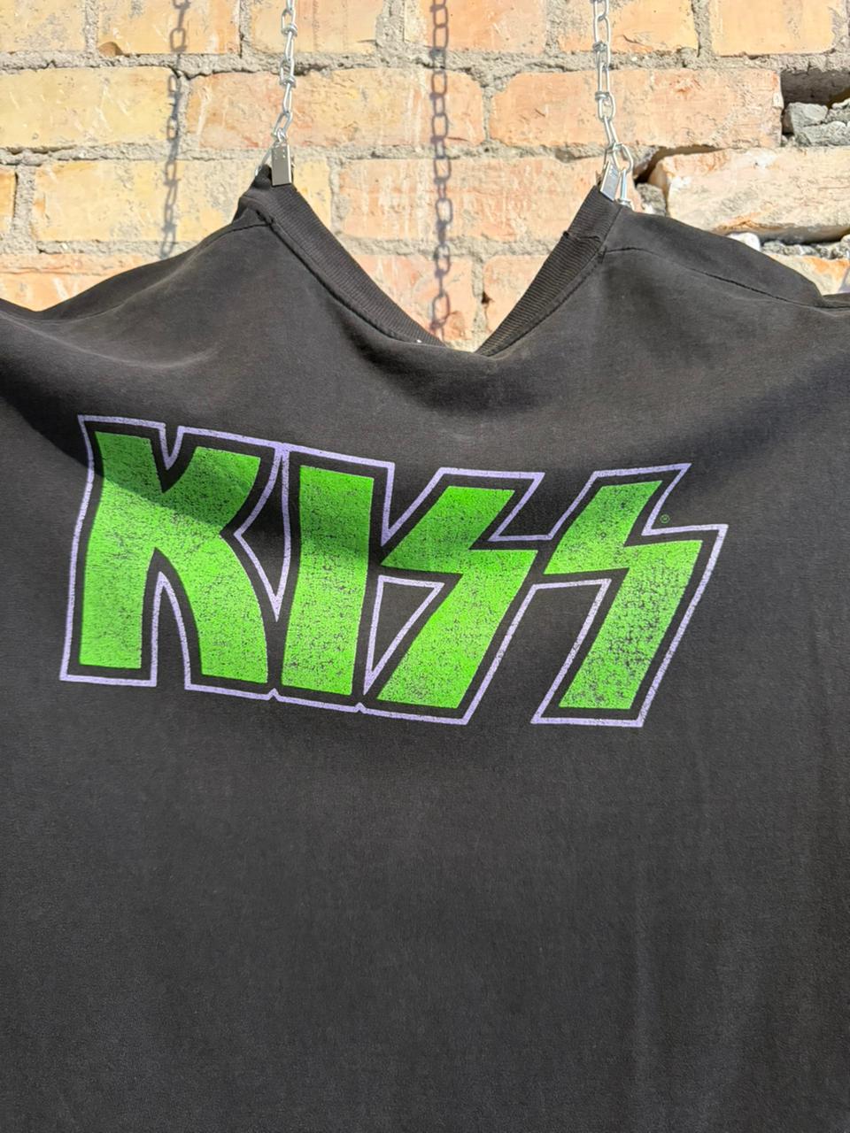 90s Kiss Tee