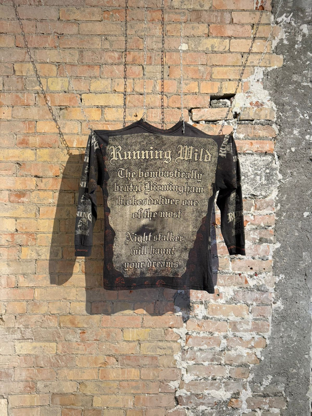 Running wild tee