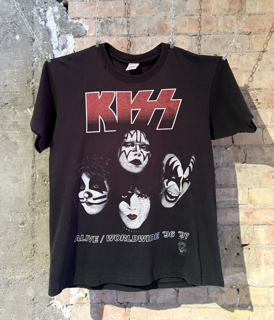 KISS Alive Worldwide Tour Tee
Single stitch · 1996–1997